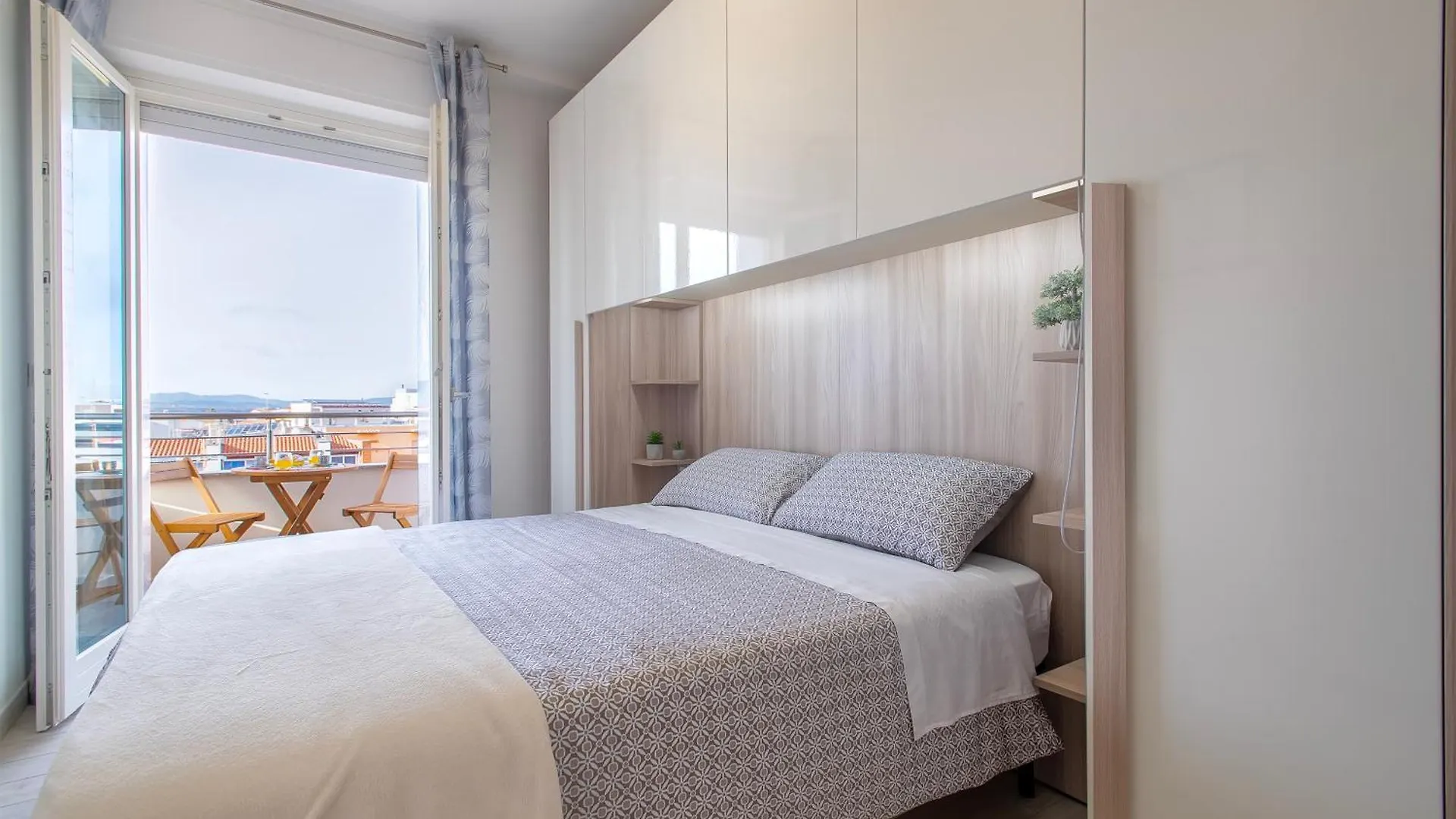 A Domo Tua Apartment Alghero 0*,  Italy
